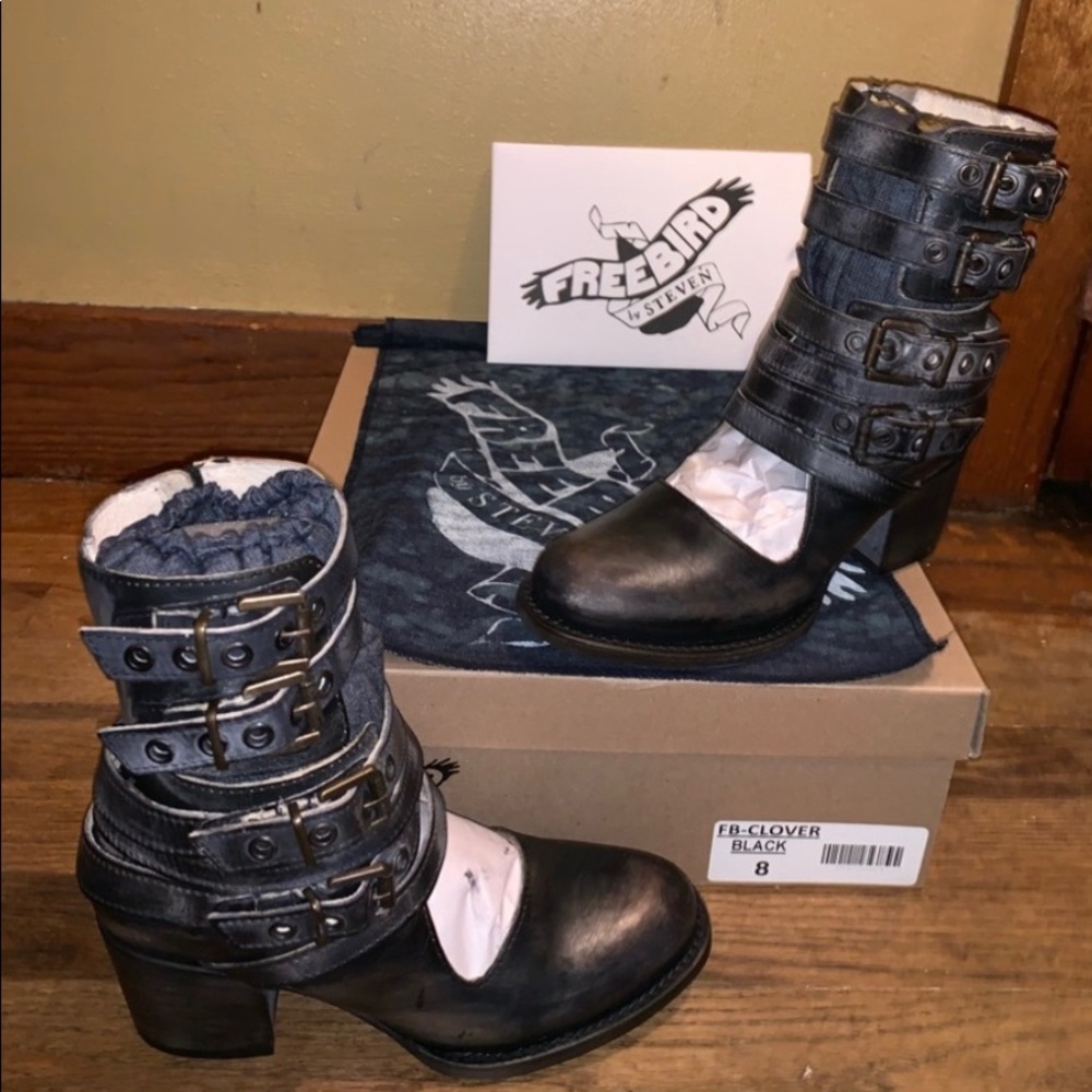 ISO Freebird Clovers black size 7